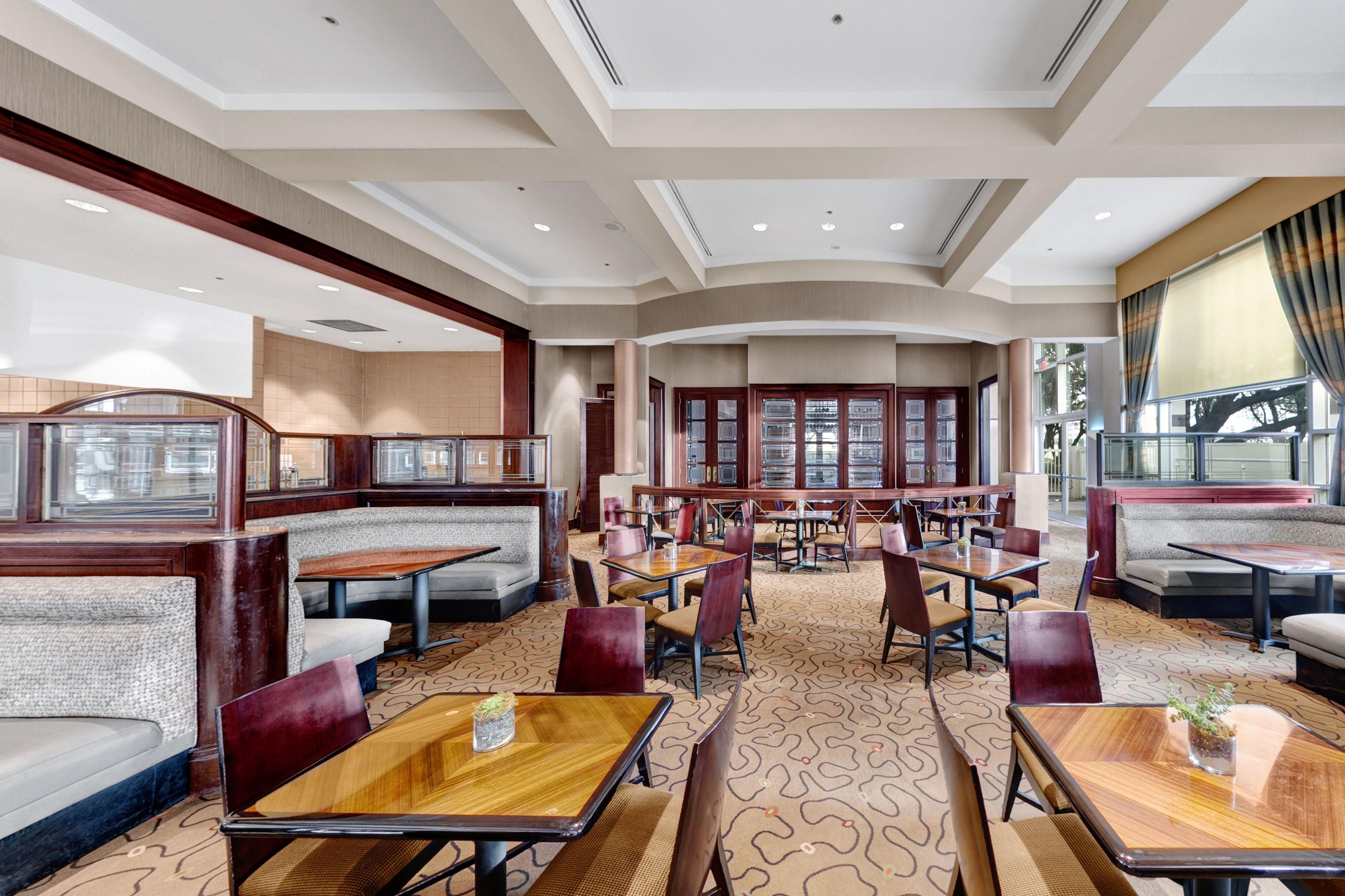 Renaissance Dallas North Hotel Farmers Branch Exterior photo